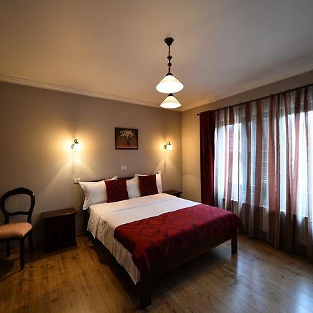 Pensiunea Antique Târgu Jiu Exteriér fotografie