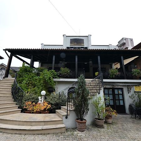Pensiunea Antique Târgu Jiu Exteriér fotografie